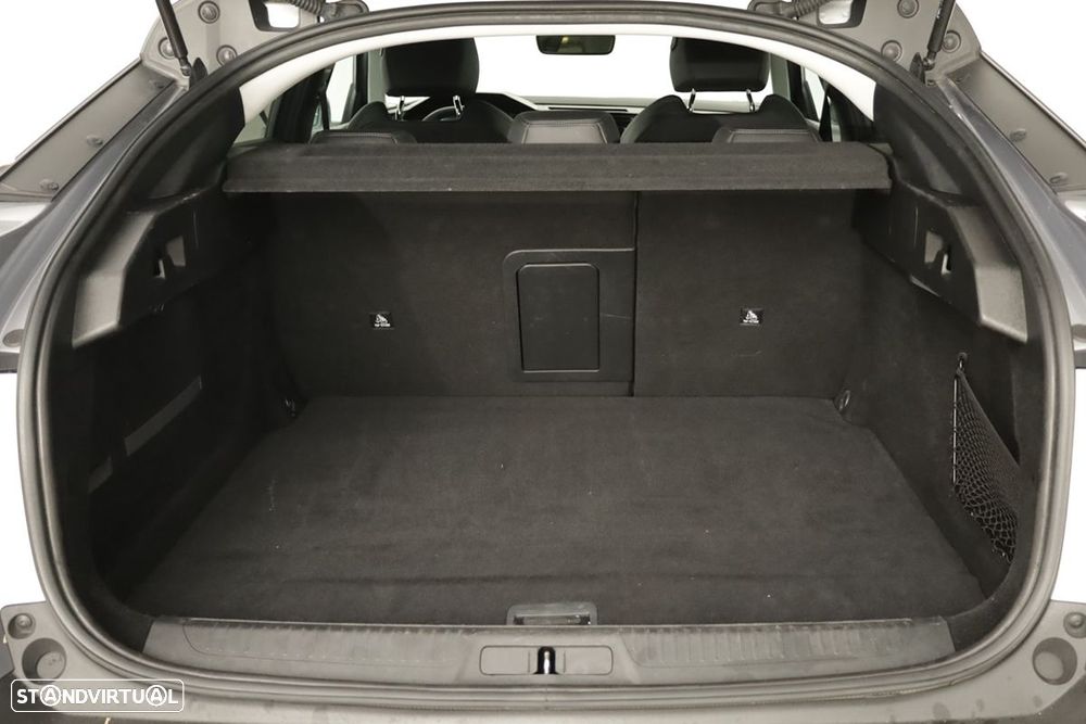 Peugeot 408 1.6 Hybrid Allure e-EAT8 - 22