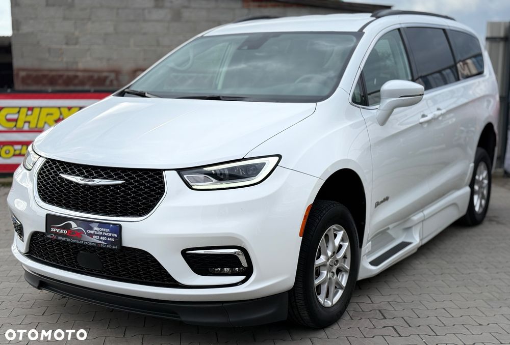 Chrysler Pacifica - 6