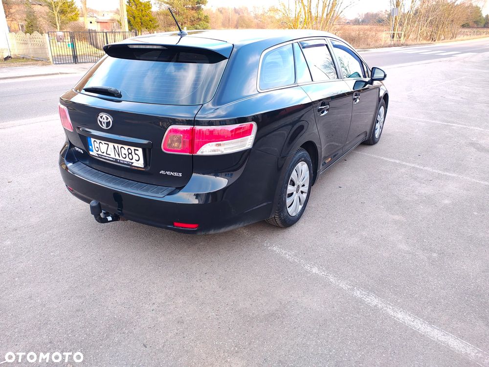 Toyota Avensis 2.0 D-4D 2010 - 15