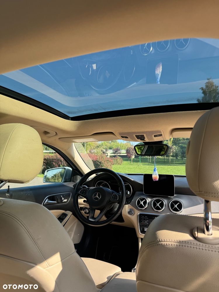 Mercedes-Benz GLA 250 7G-DCT Style - 15
