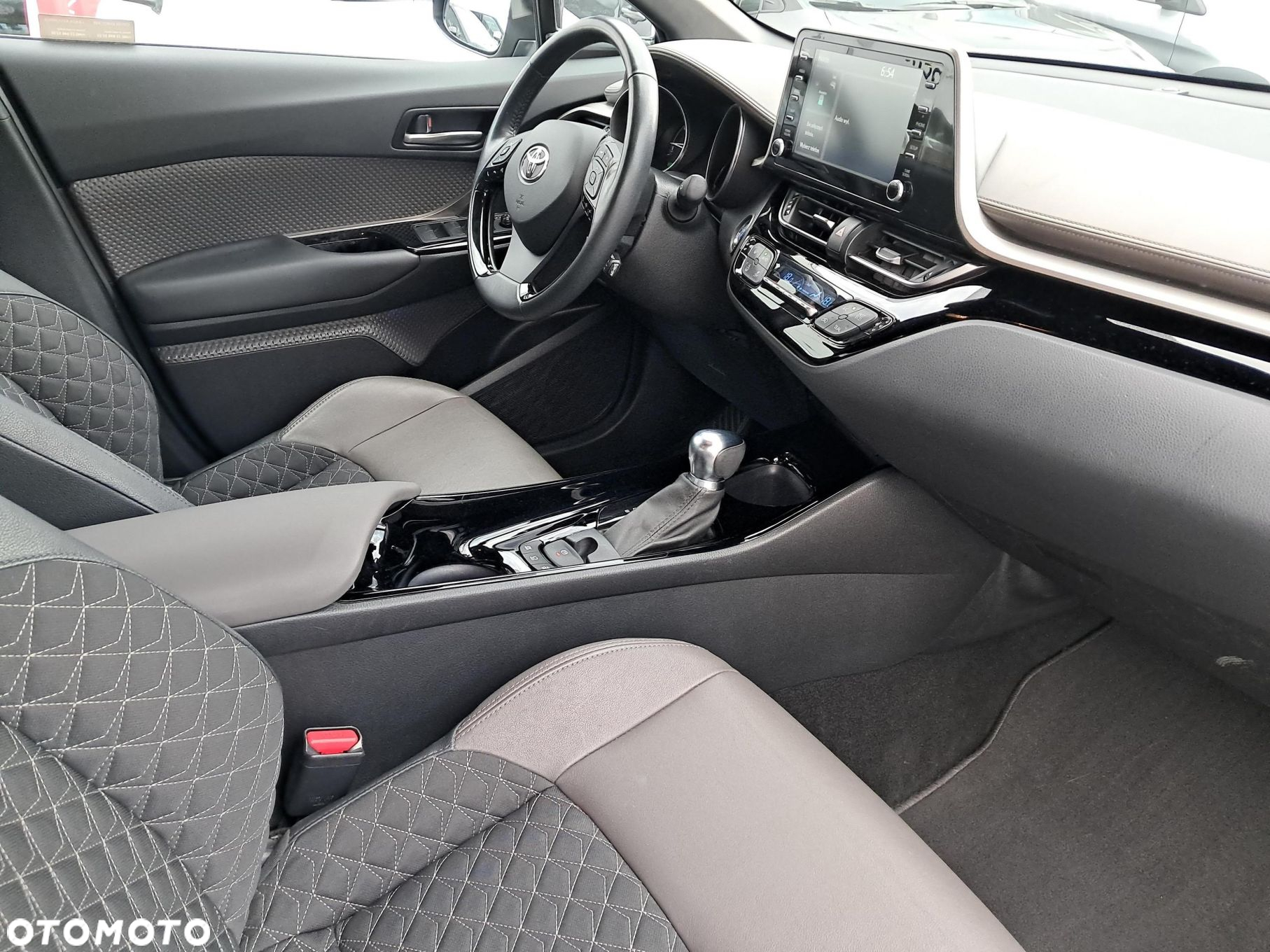Toyota C-HR - 9