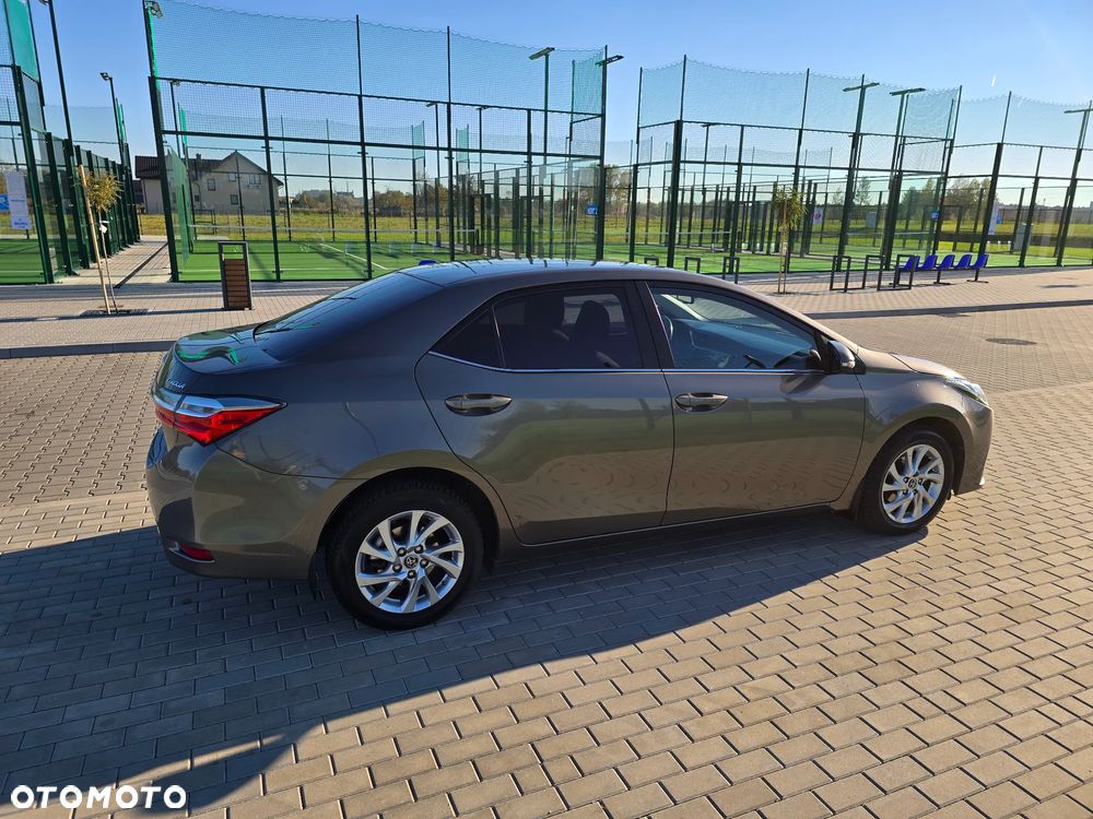 Toyota Corolla 1.6 Comfort - 11