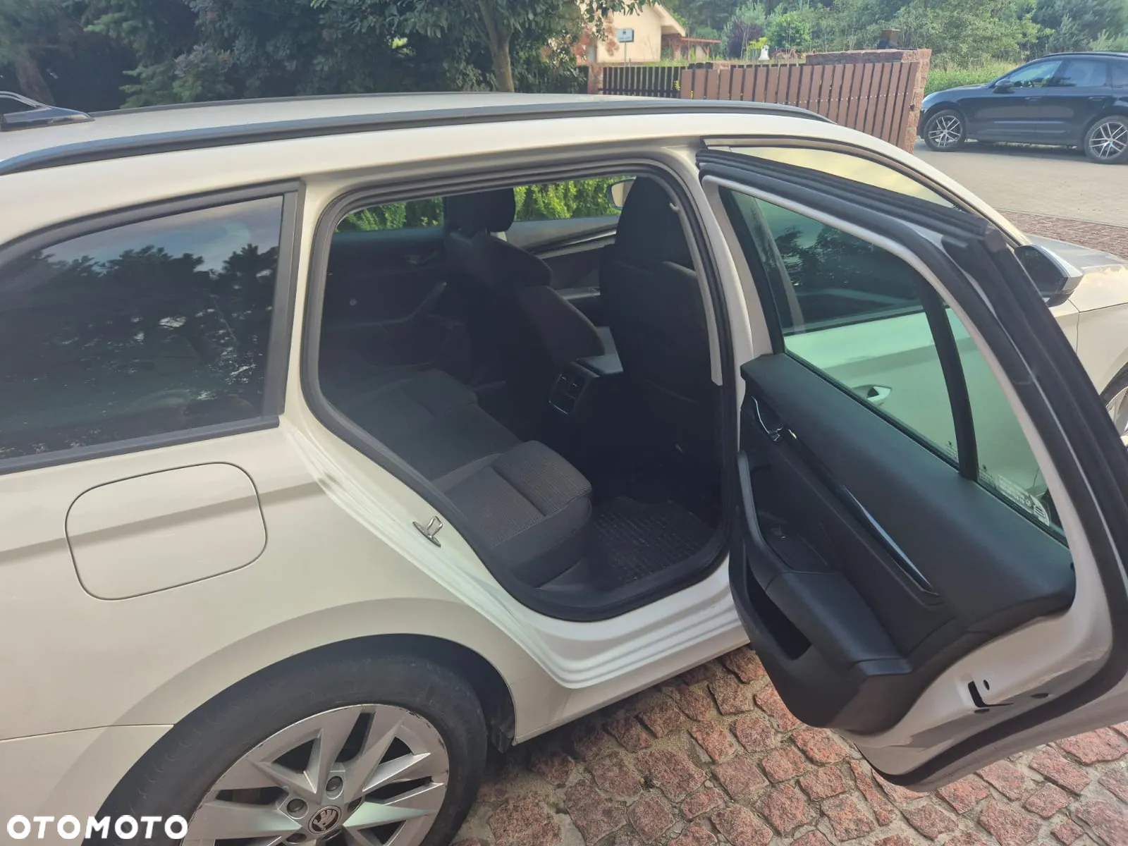 Skoda Octavia 2.0 TDI Ambition DSG - 9
