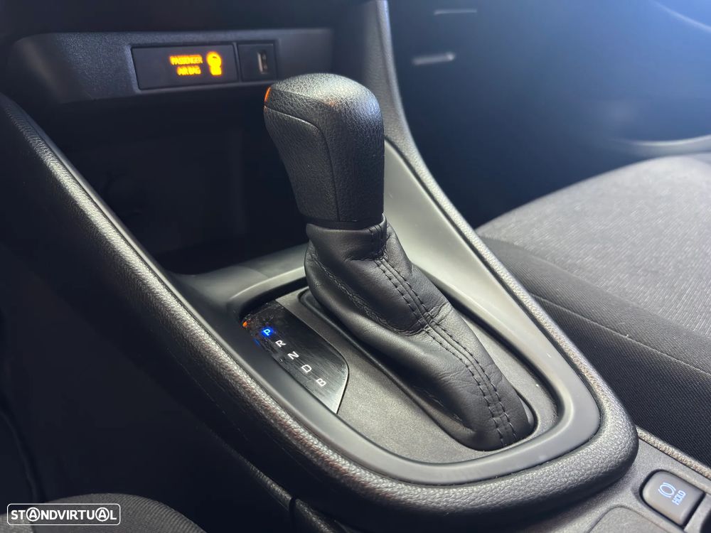 Toyota Yaris 1.5 HDF Comfort Plus - 26