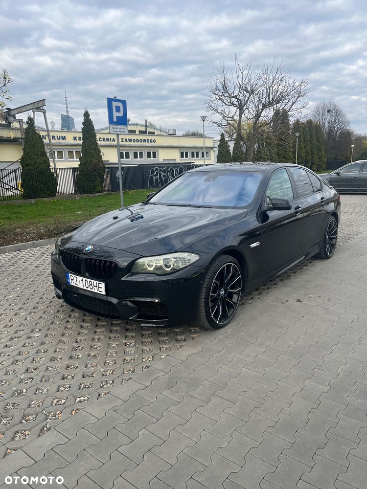 BMW Seria 5 550i Sport-Aut - 1