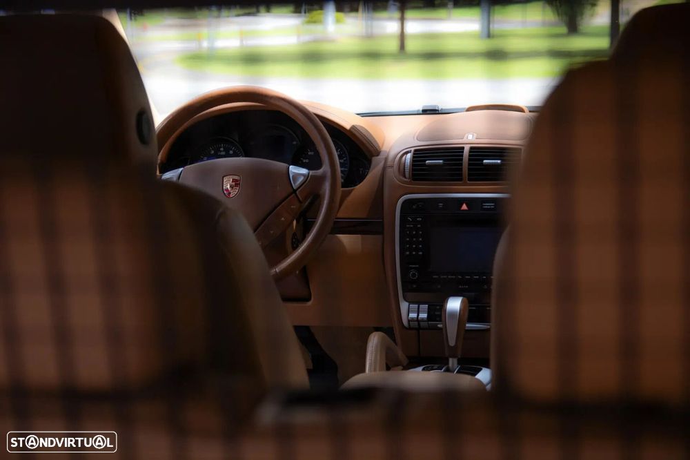 Porsche Cayenne Tiptronic - 29