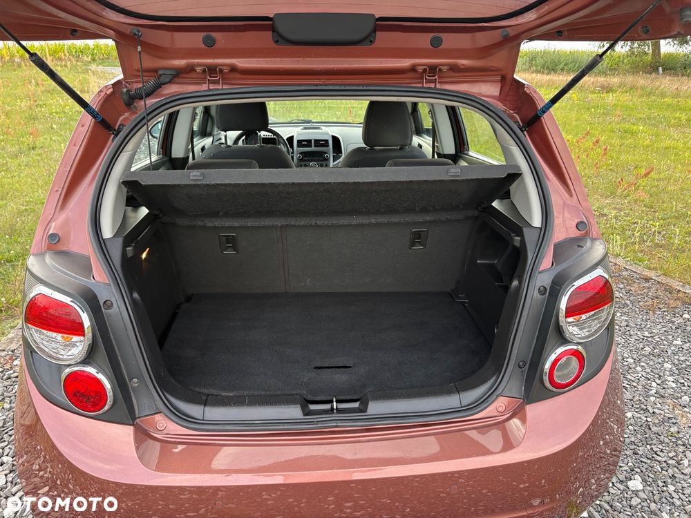 Chevrolet Aveo 1.6 LTZ - 22