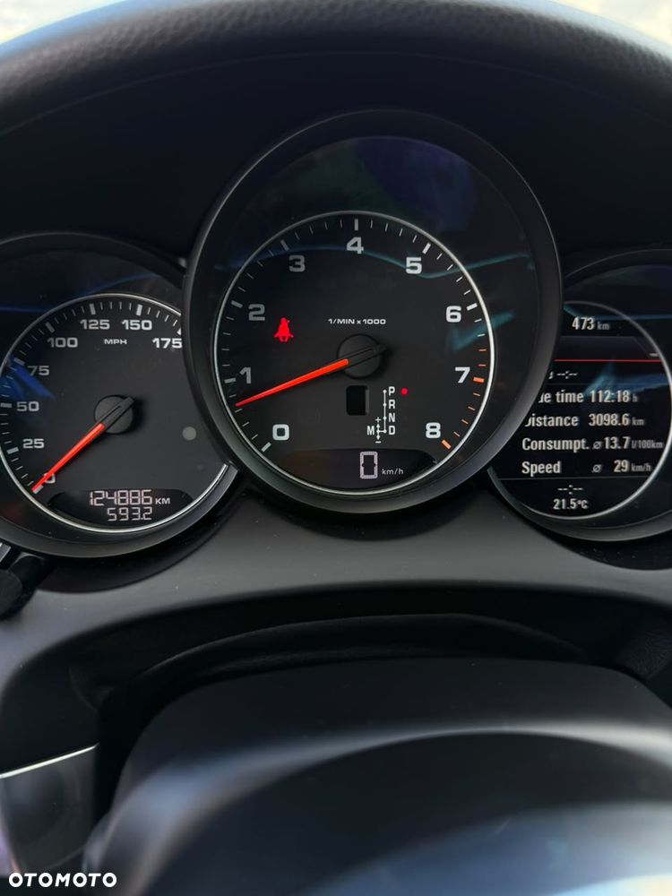 Porsche Cayenne Standard - 17