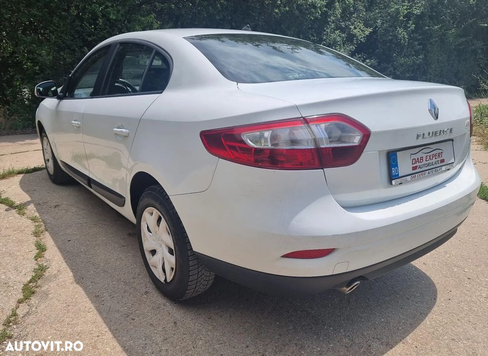 Renault Fluence 1.6 Authentique - 11