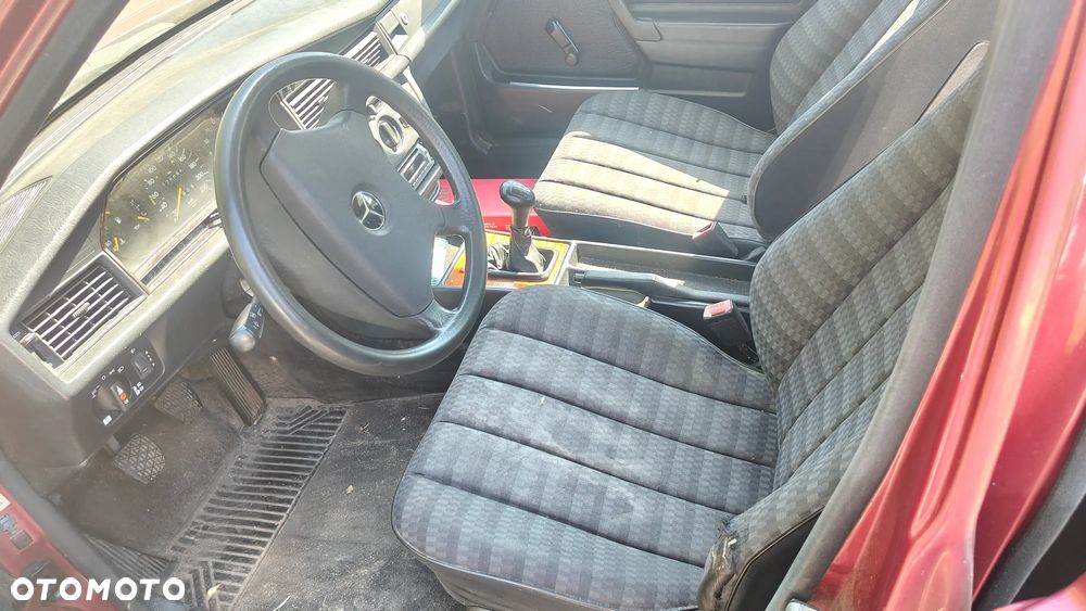 Mercedes-Benz W201 (190) - 8