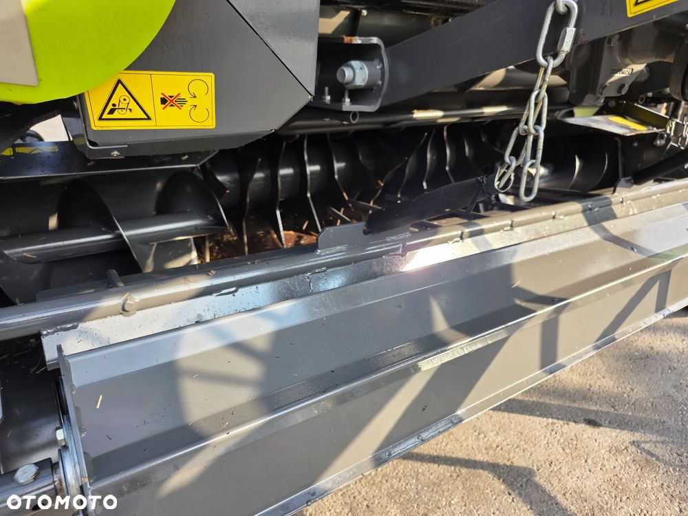 Claas Variant 480 RF - 12