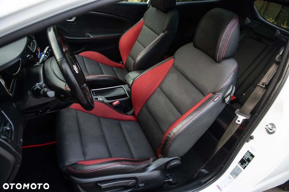 Hyundai i30 1.6 T GDI Turbo - 24