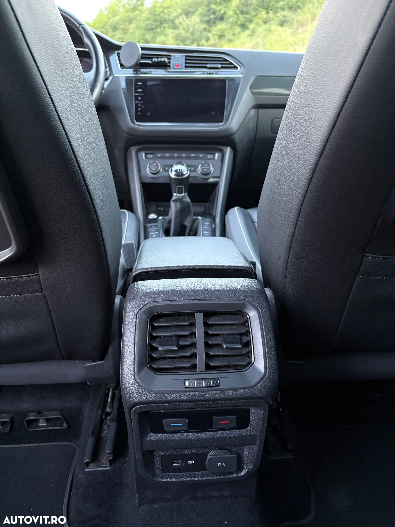 Volkswagen Tiguan 2.0 TDI 4Mot Highline - 29