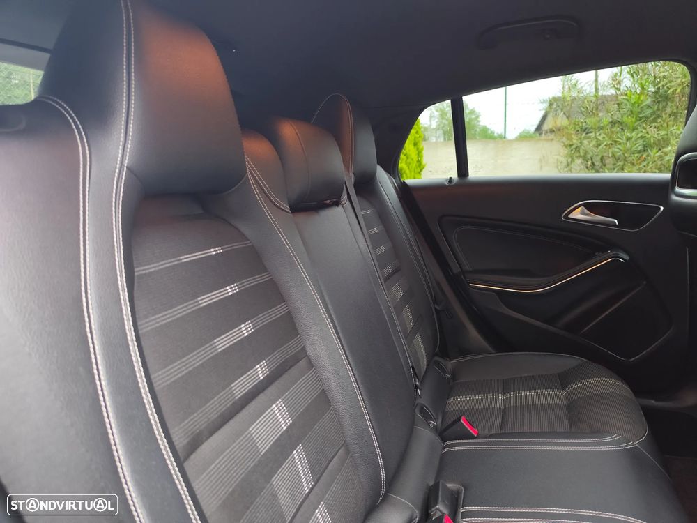 Mercedes-Benz CLA 180 d Shooting Brake - 8