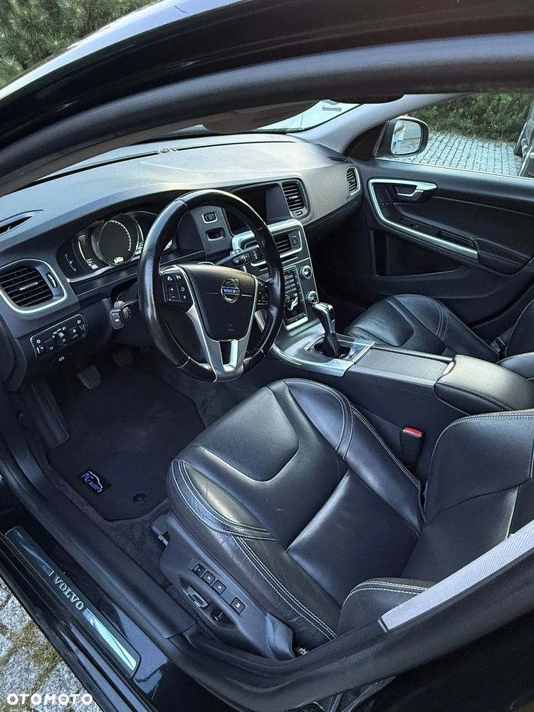 Volvo V60 D4 Drive-E R-Design Summum - 9