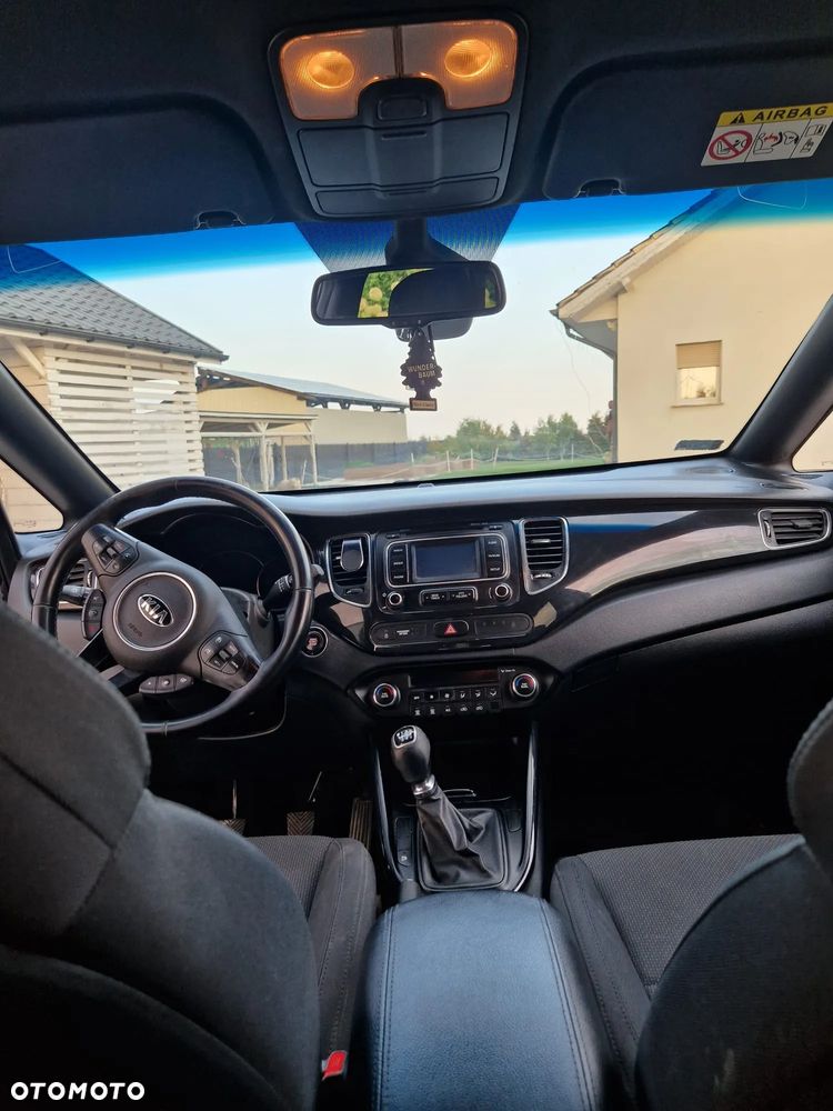 Kia Carens 1.7 CRDi M - 8
