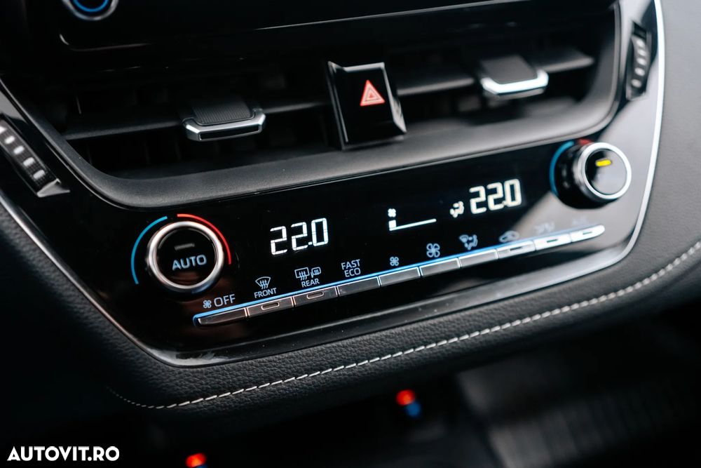 Toyota Corolla 1.8 HSD Dynamic - 13