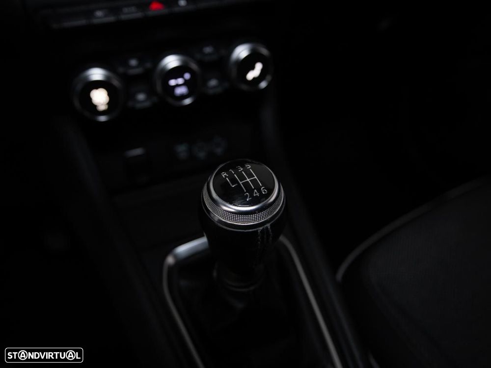 Renault Captur 1.0 TCe Exclusive - 21