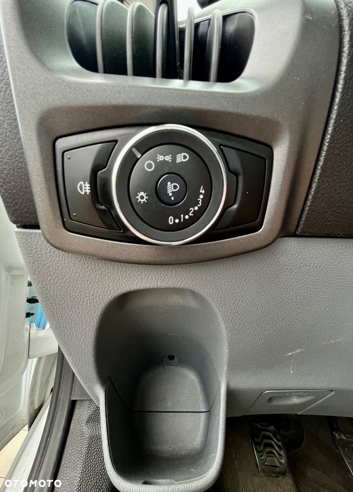 Ford Transit Custom - 11