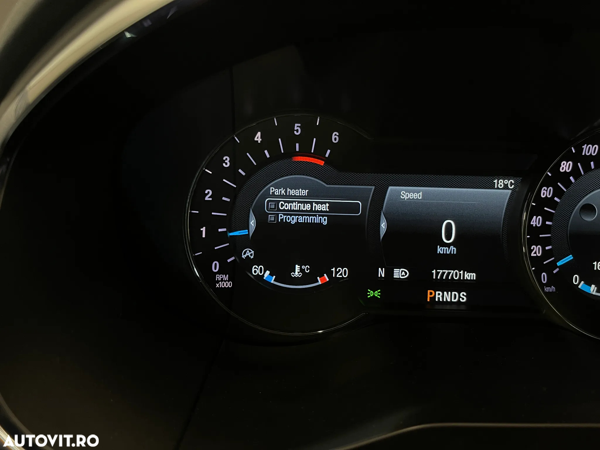 Ford S-Max 2.0 TDCi Powershift Titanium - 37