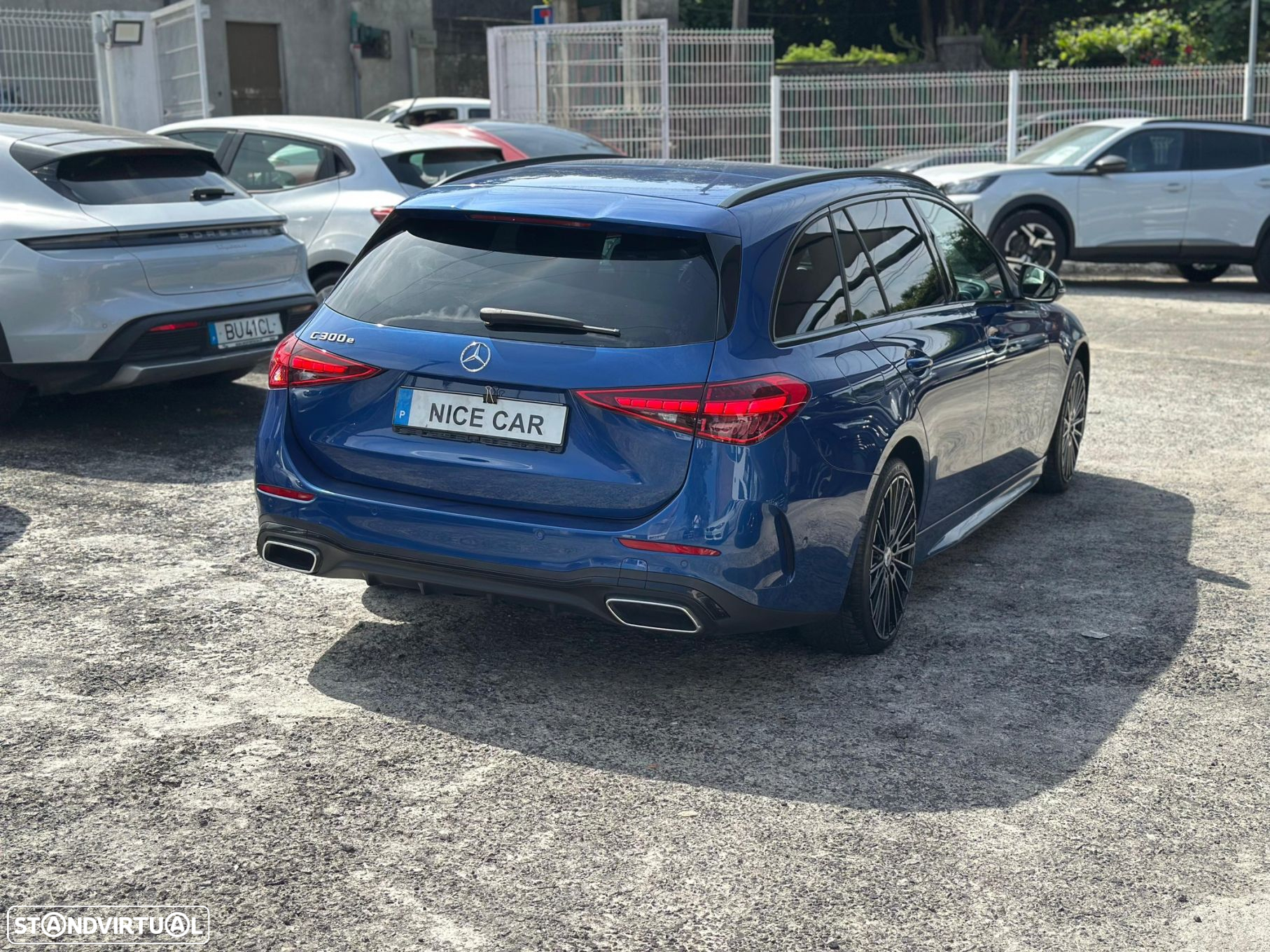 Mercedes-Benz C 300 e AMG Line - 4