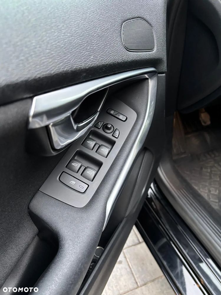 Volvo V40 D2 Momentum - 8