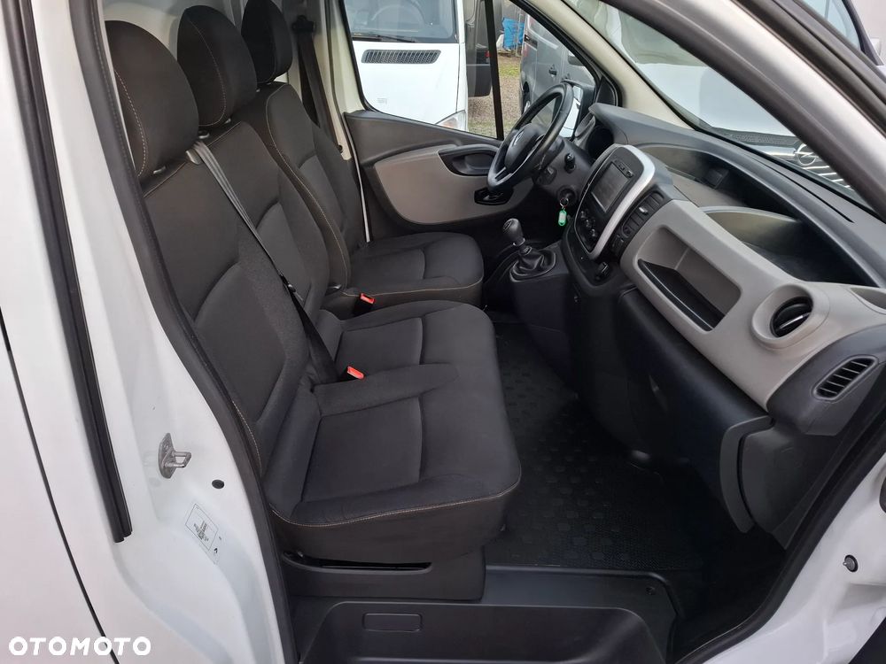 Renault Trafic 2017 LONG 1.6DCI 125KM KLIMA 3OSOBOWY - 20