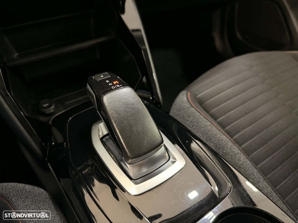 Peugeot e-2008 50 kWh Active - 16
