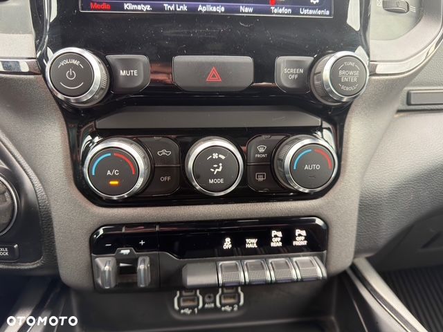 RAM 1500 5.7 Crew Cab Bighorn - 15