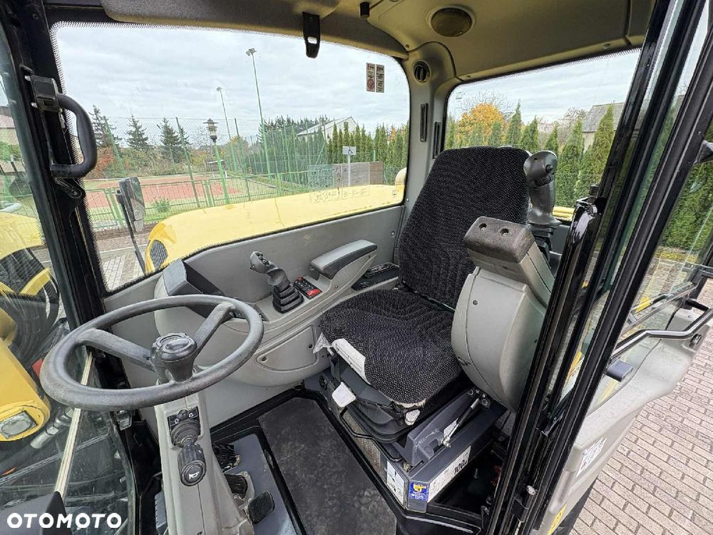 Yanmar B110W ROTOTILT 4 ŁYŻKI TYLKO 2618 mth - 18