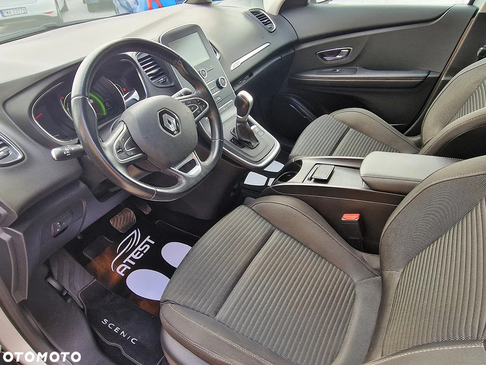 Renault Scenic 1.5 dCi Bose EDC - 9
