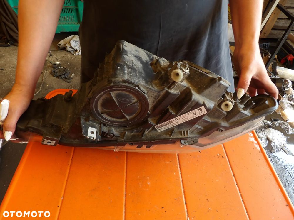 BMW - F30 - H7 - LEWA LAMPA PRZEDNIA - UK - 7259536 - 8