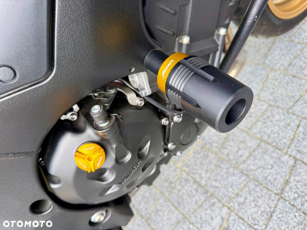 Yamaha FZ8 - 4