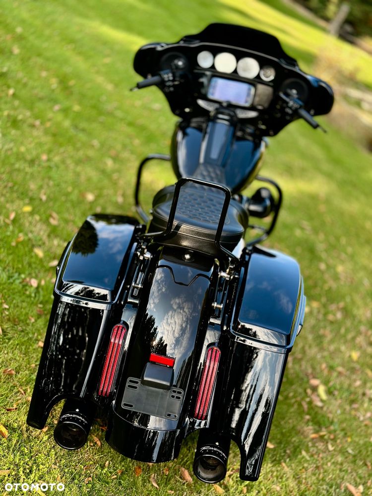 Harley-Davidson Touring Street Glide - 17