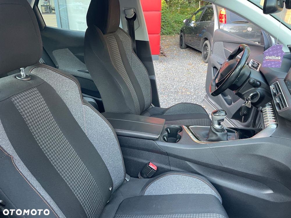 Peugeot 3008 - 25