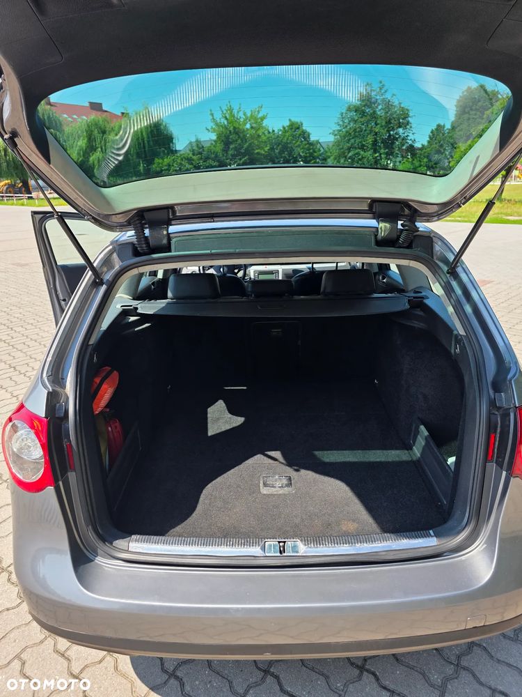 Volkswagen Passat 2.0 TDI Comfortline - 6