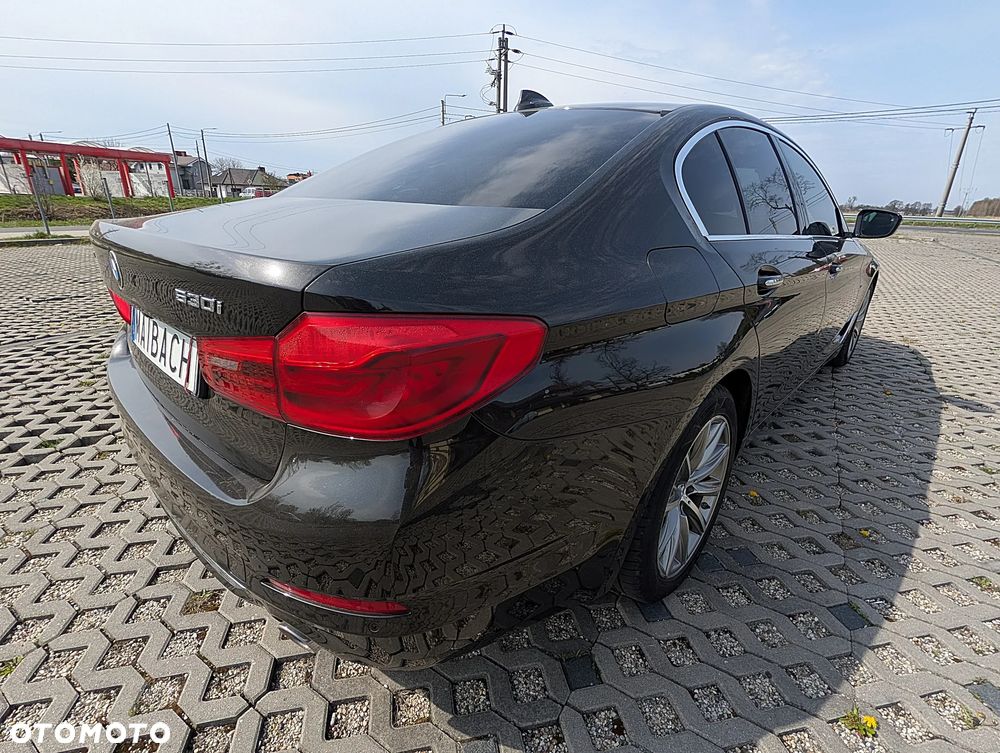 BMW Seria 5 530i Luxury Line - 10