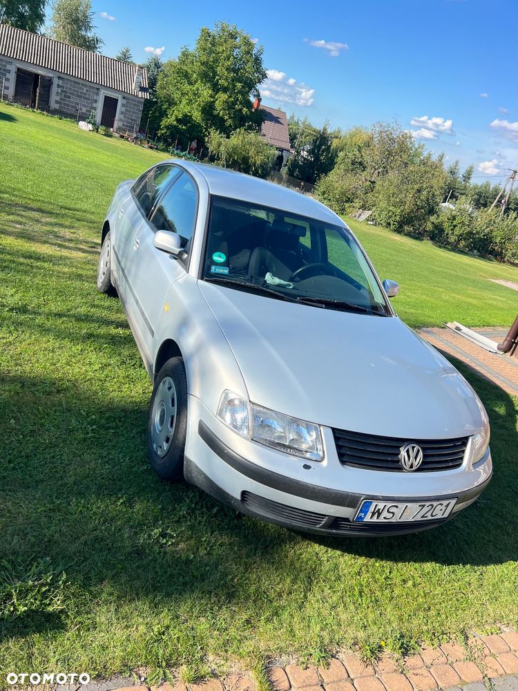 Volkswagen Passat - 2
