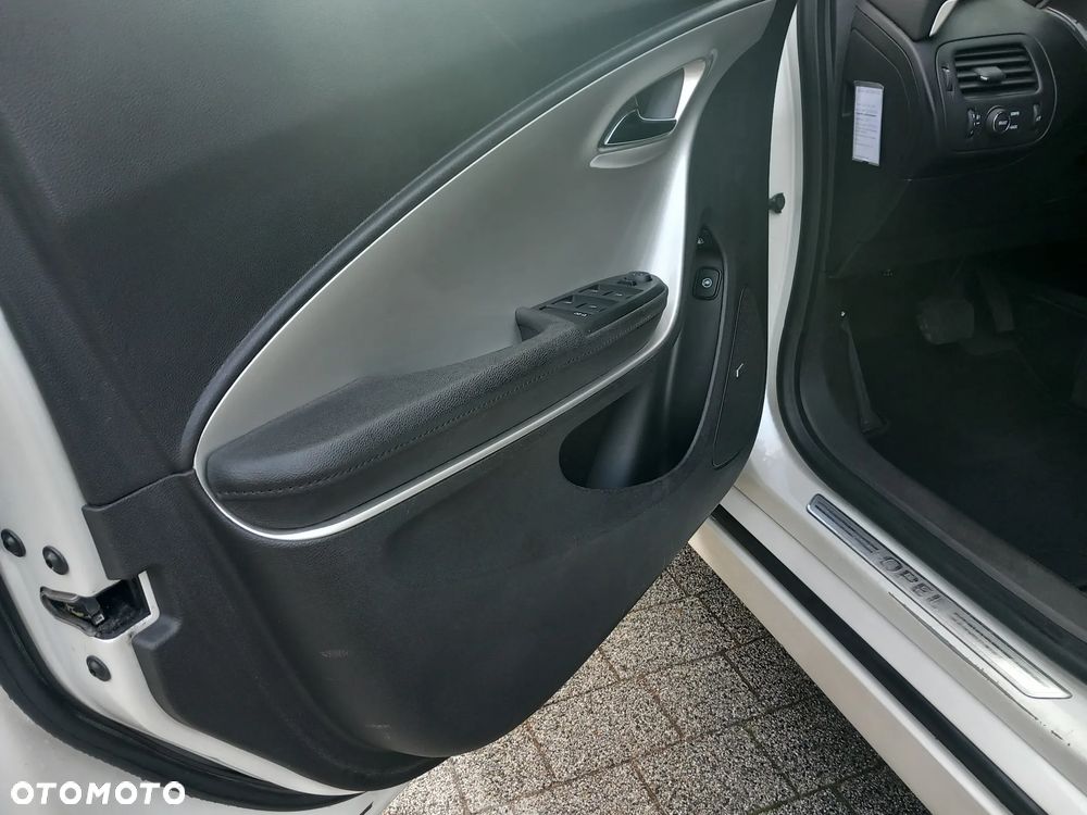 Opel Ampera - 10