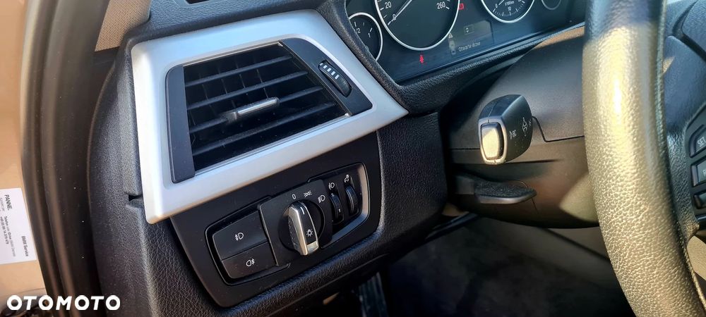 BMW Seria 3 316i - 34