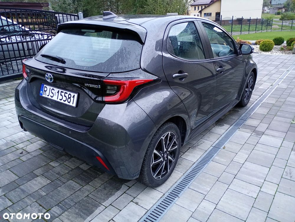 Toyota Yaris Hybrid 1.5 Executive - 4