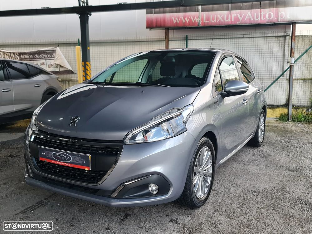 Peugeot 208 1.2 PureTech Signature - 1
