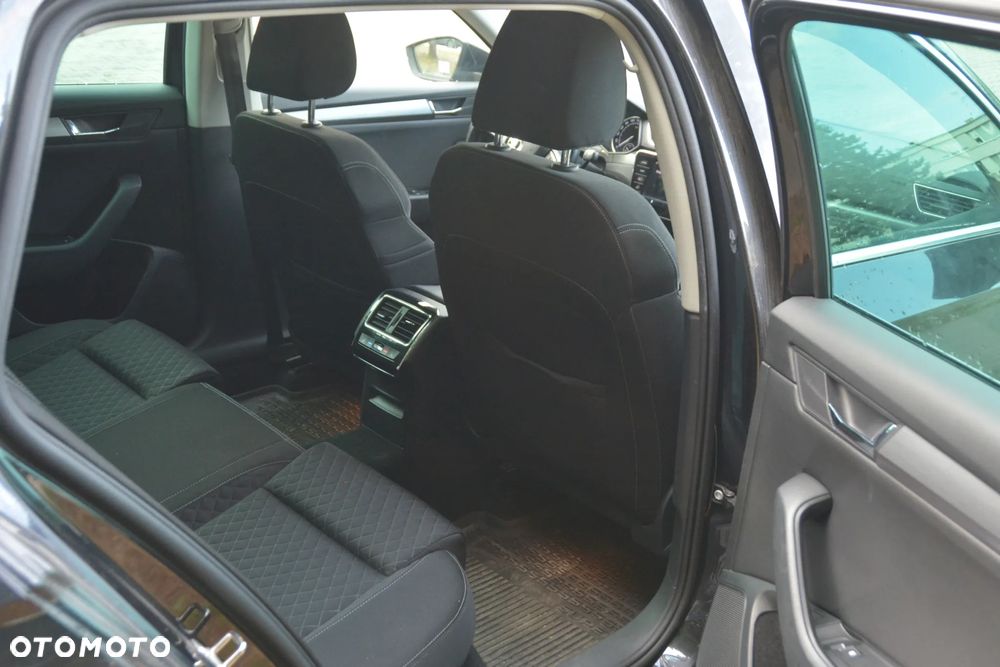 Skoda Superb 2.0 TDI Active - 7