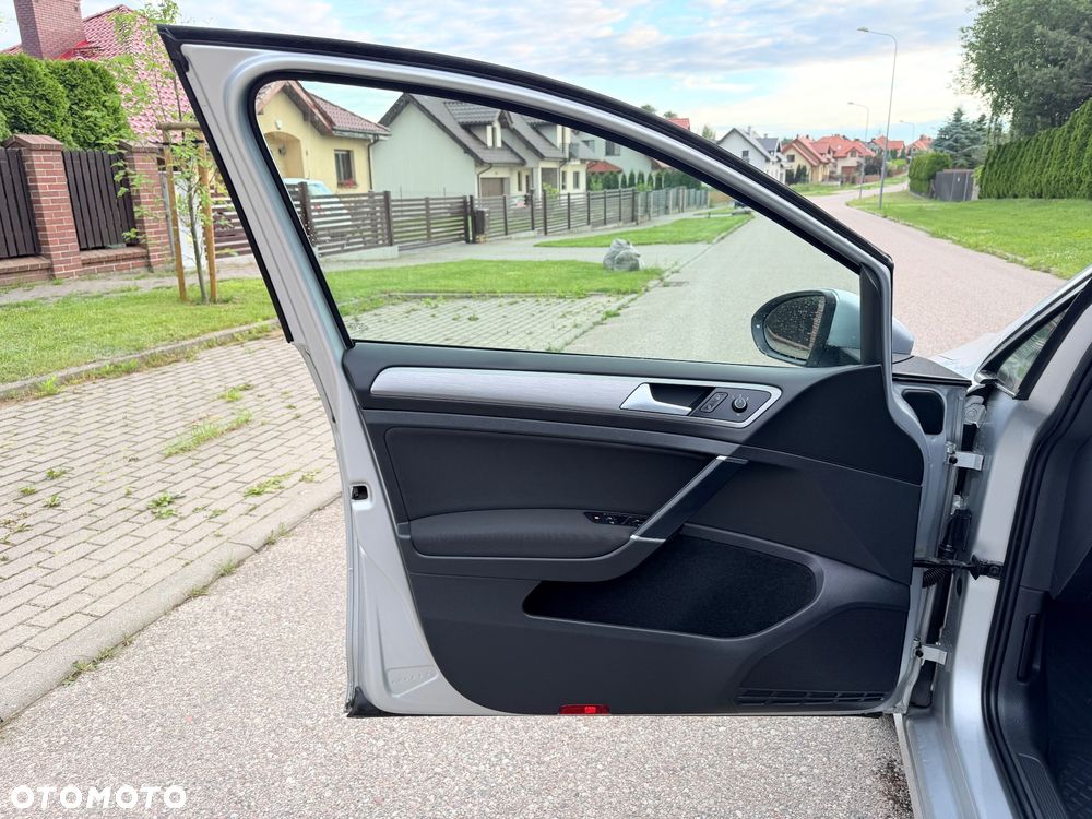 Volkswagen Golf - 15