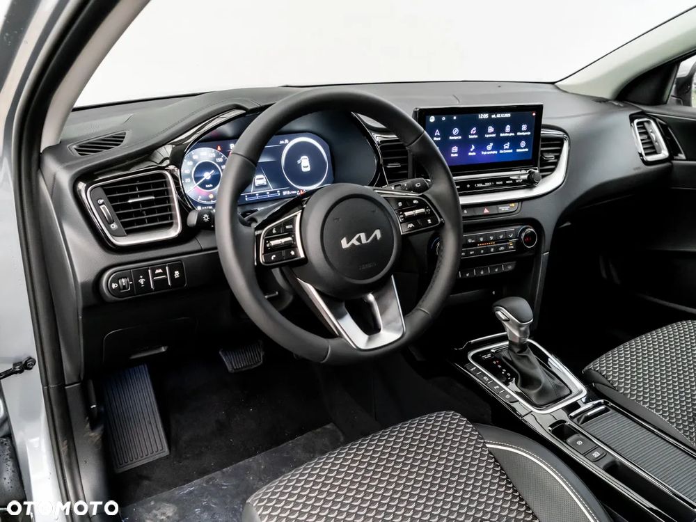 Kia XCeed 1.5 T-GDI Business Line DCT - 21