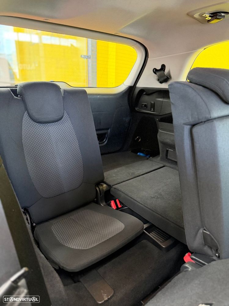 BMW 216 Gran Tourer d 7L Advantage - 12