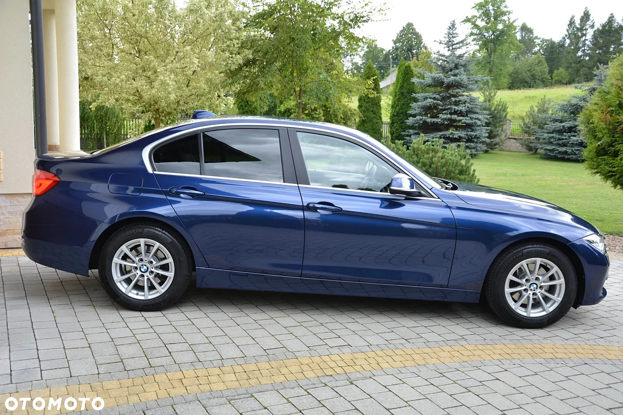 BMW Seria 3 320d - 10