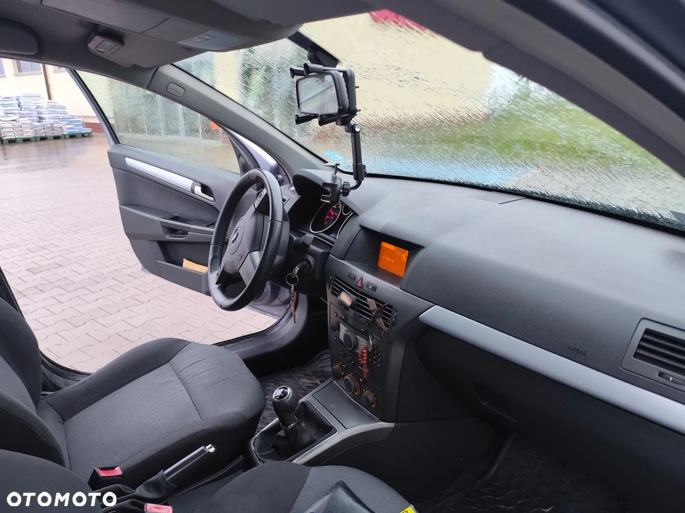 Opel Astra 1.6 NAVI - 10