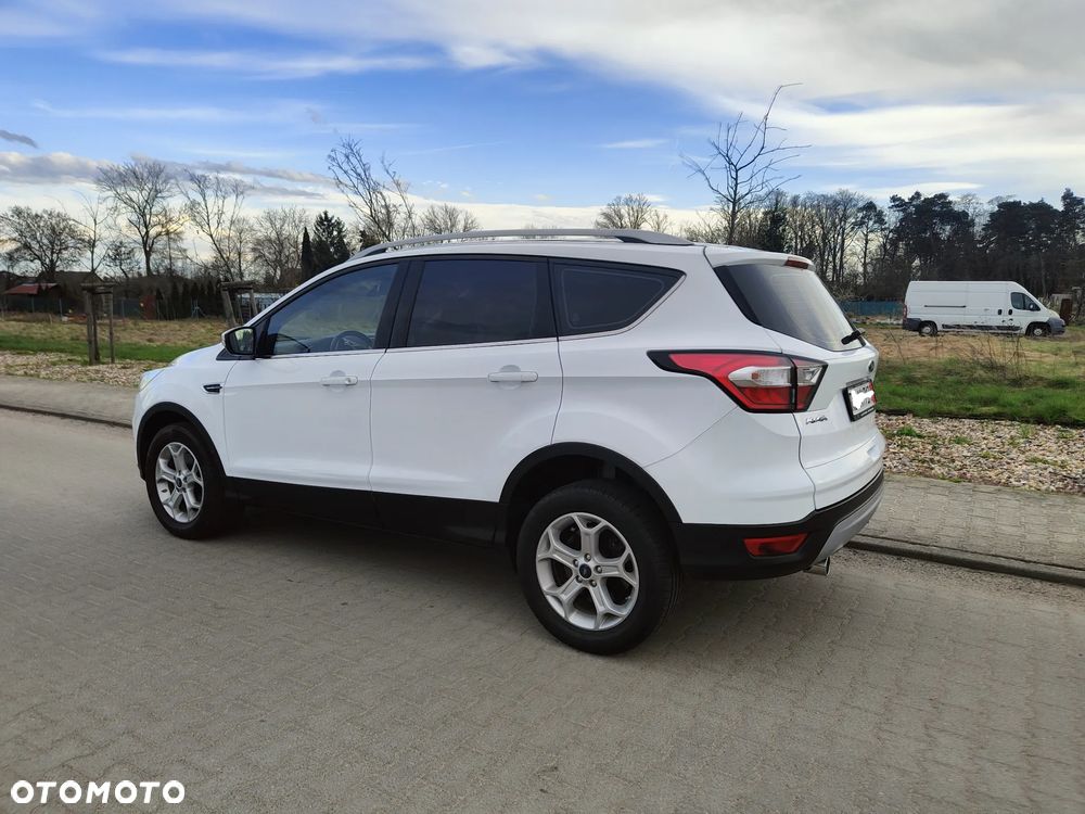 Ford Kuga 2.0 TDCi 2x4 Titanium - 5