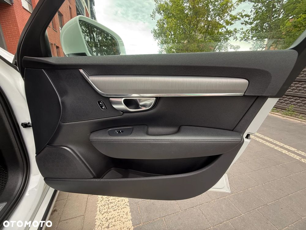 Volvo S90 D4 Momentum - 36